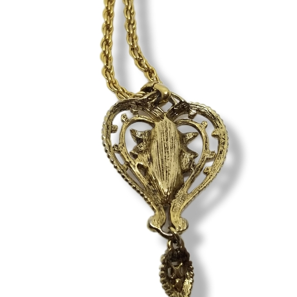 VINTAGE PORCELAIN ROSES DETAILED GOLDTONED HEART PENDANT & ROPE CHAIN NECKLACE - Picture 4 of 5